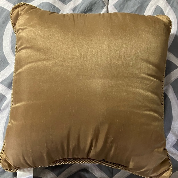 Elegant Blue and Gold Decorative Pillows - Picture 10 of 14